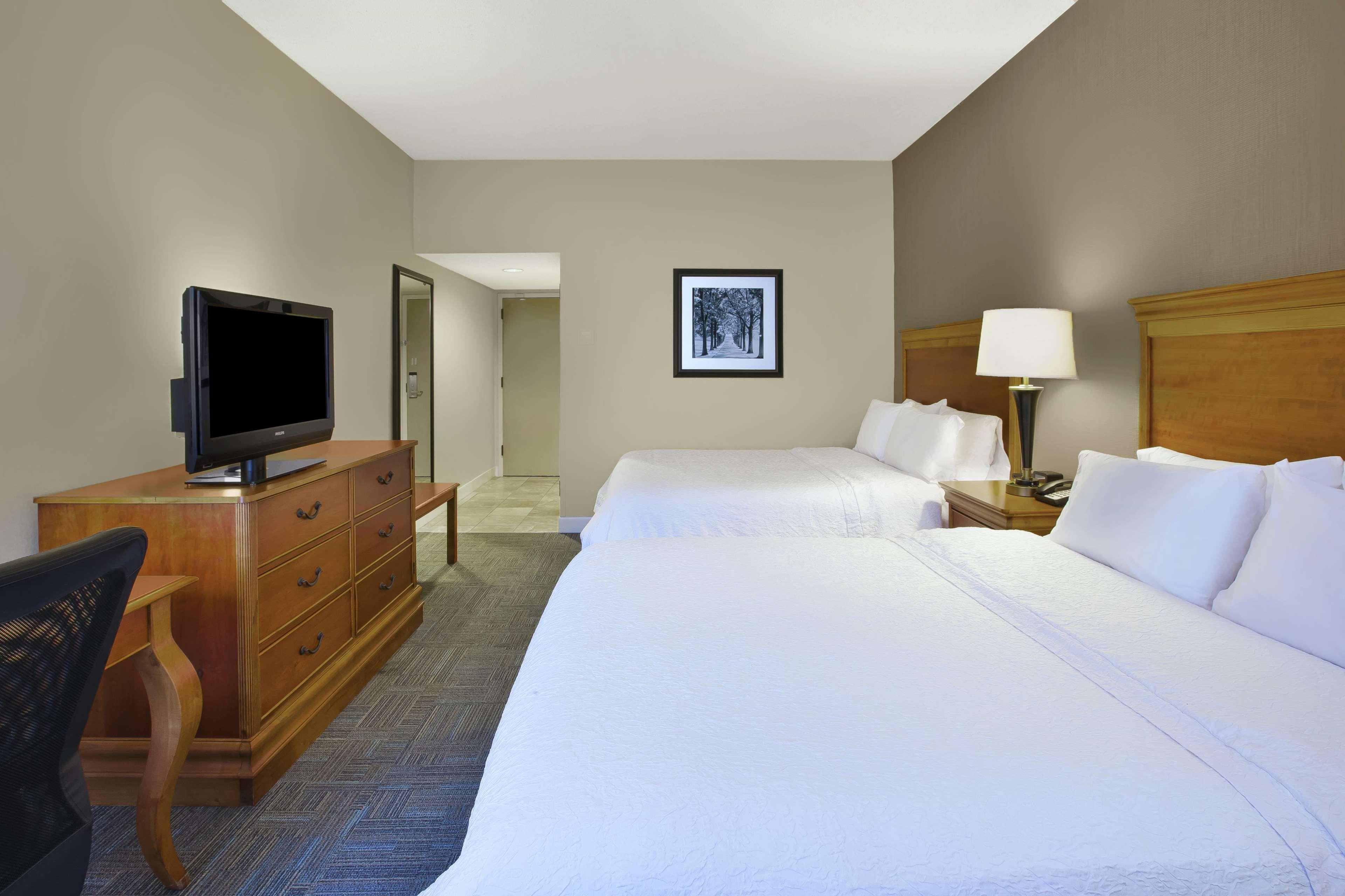 Hampton Inn Richmond-West Innsbrook Broad Meadows Экстерьер фото