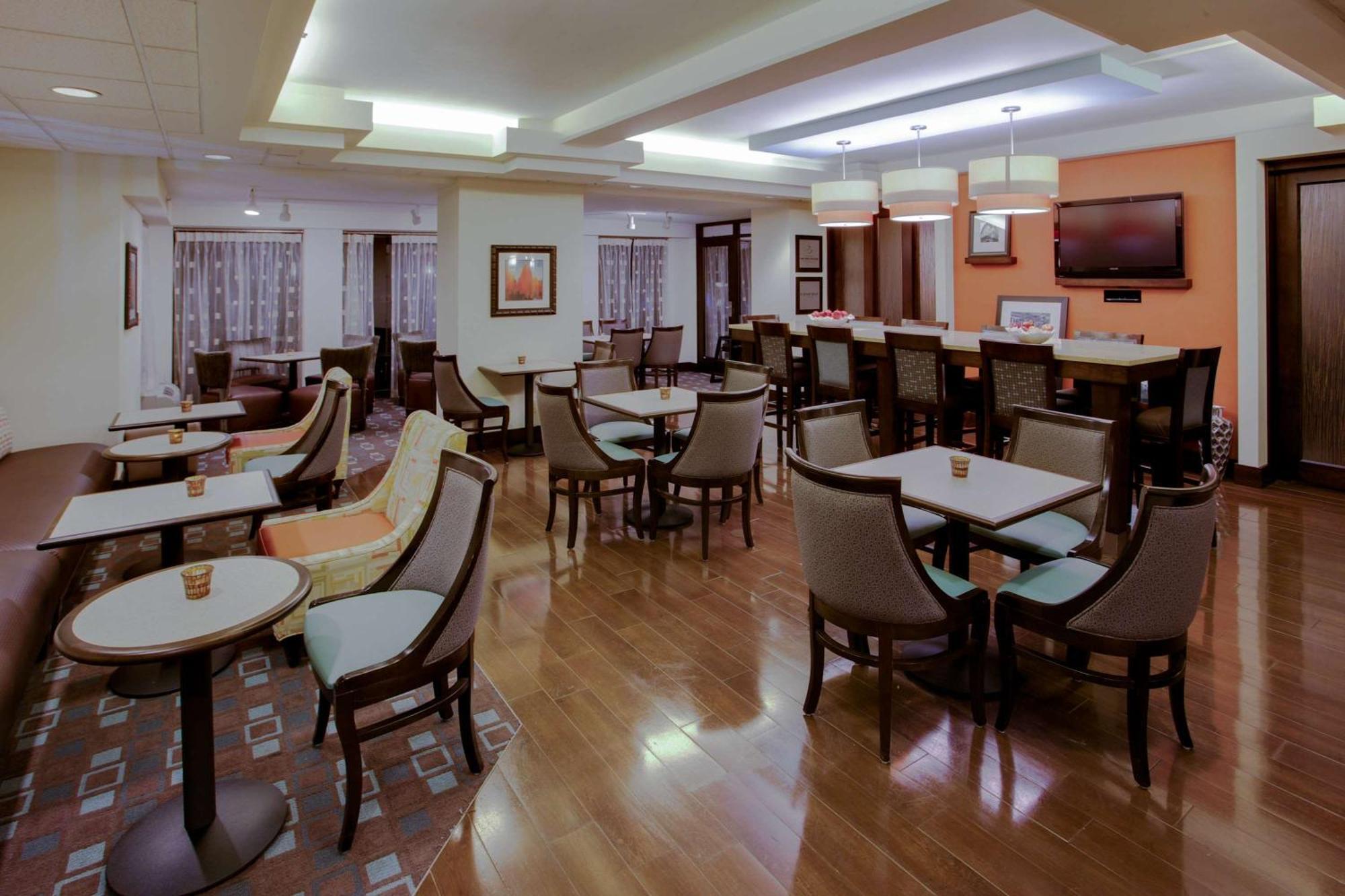 Hampton Inn Richmond-West Innsbrook Broad Meadows Экстерьер фото
